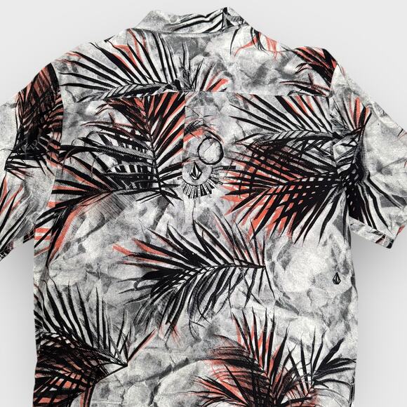 Volcom Mens Large Short Sleeve Button Down Shirt Palm Frond Floral Aloha Surf - Picture 6 of 7